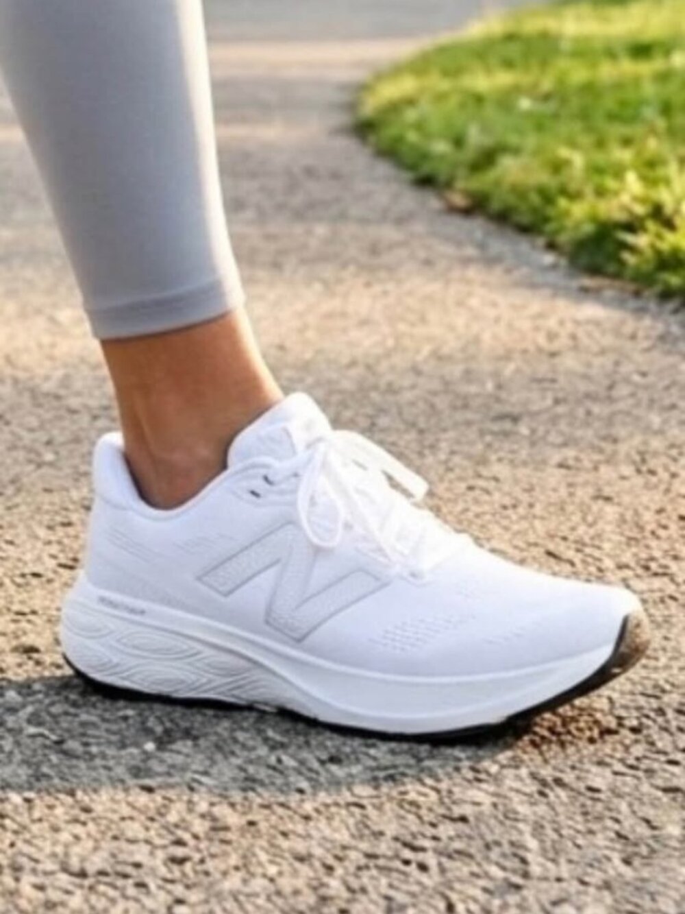 New Balance Fresh Foam 880 White Running Shoes Size 9 - Brand New